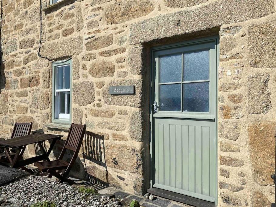 Seagulls Cottage, Touching Distance From Beach Mousehole Buitenkant foto